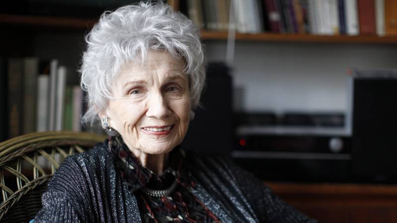 Nobel Prize winner Alice Munro dies at 92