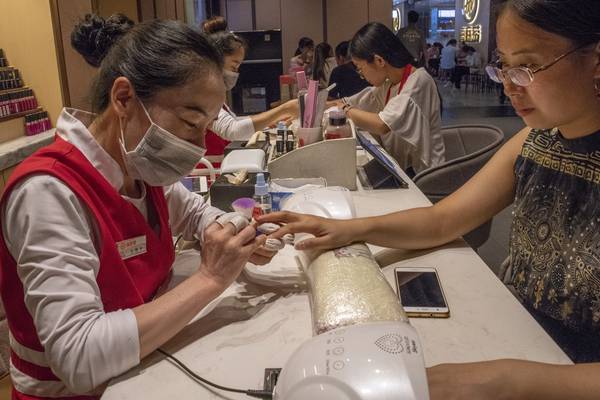 The restaurant offering free pedicures and manicures with your hot pot