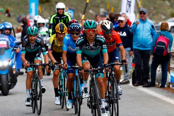 Eddie Dunbar attacks Giro d’Italia again but reeled in with 15km to go