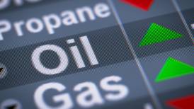Oil prices rise on US push to cut Iranian crude imports