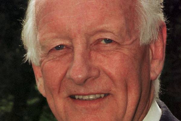Frank Bough obituary: Unruffled broadcaster combined geniality with professionalism