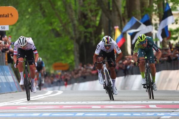 Jhonatan Narvaez outsprints Tadej Pogacar to win Giro d’Italia stage one