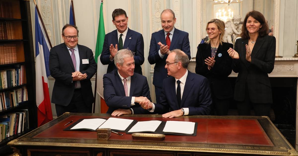 L’Irlande et la France signent un accord de liaison électrique – The Irish Times