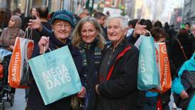 Consumers set to spend almost €4bn over Christmas