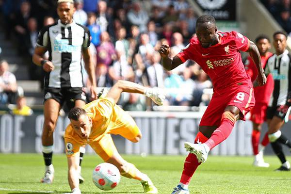 Naby Keita keeps pressure on City as Liverpool earn narrow win
