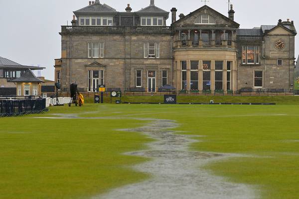 Clubhouse at St Andrews still provides no women locker rooms