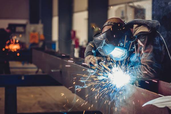 Plumbers, fitters, welders vote for industrial action if pay is cut