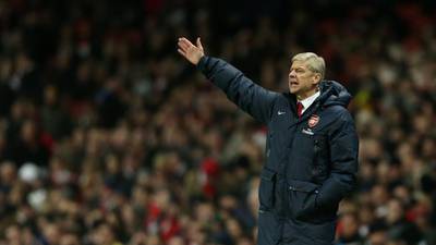 Arsene Wenger urges Arsenal to focus on league