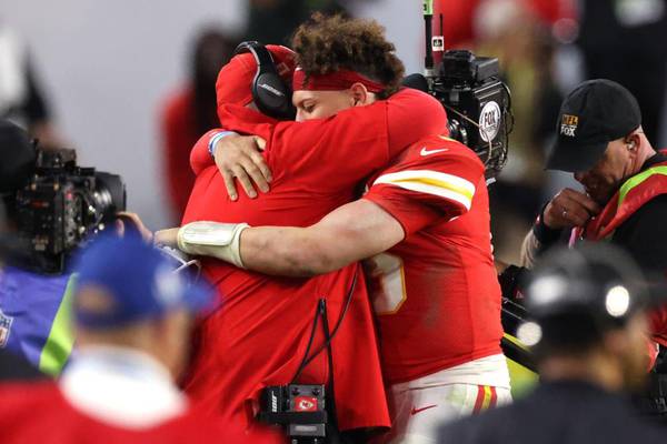 Patrick Mahomes takes his time but delivers when it matters most