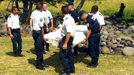‘Aircraft debris’  on Reunion island examined for MH370 links