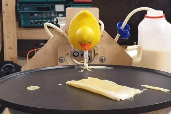 Pancake printers and Twitter knitters: bringing ideas to life at Science Hack Day