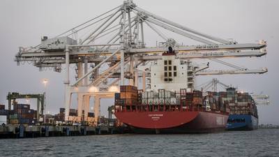 Trade concerns fail to halt modest market gains
