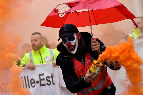 French protests: ‘We are seeing the first signs of civil war’
