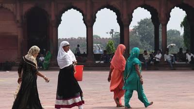 India’s top court strikes down ‘instant divorce’ Muslim practice