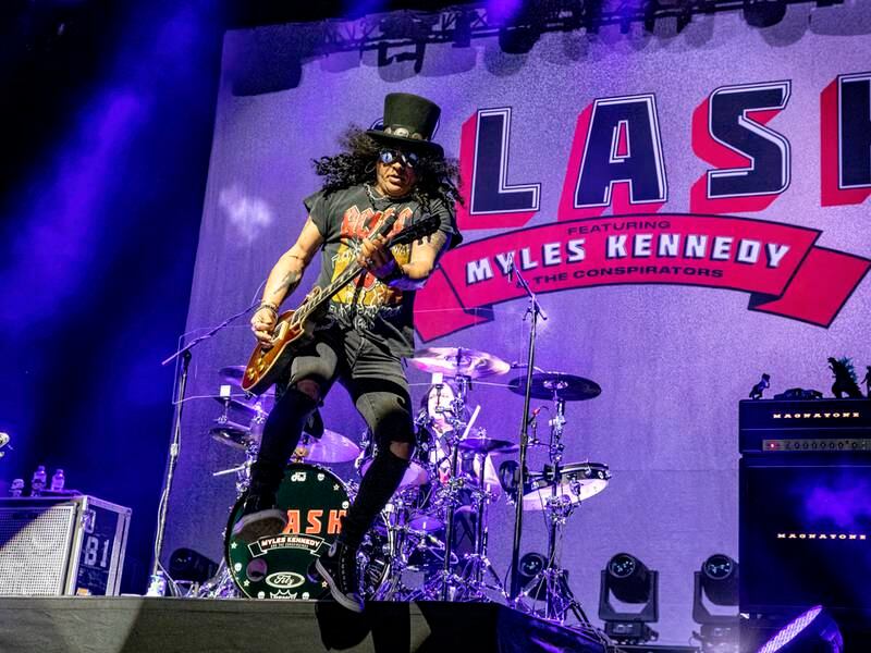 Slash featuring Myles Kennedy & the Conspirators review: treat of an encore brings night of foot-to-the-floor rock to an end