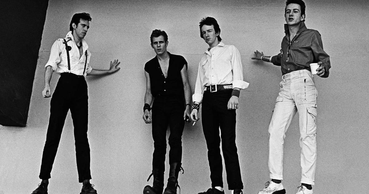 В каком году группа The Clash спела «…Нет Элвису, Битлз и Роллинг Стоунз…»?  — Ирландские Таймс