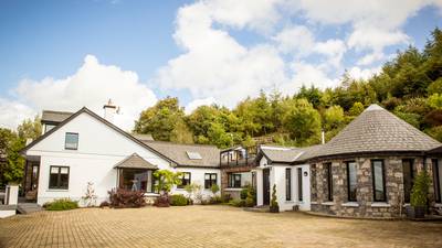 Sacre bleu! Lough Derg views and acres of space for €795k