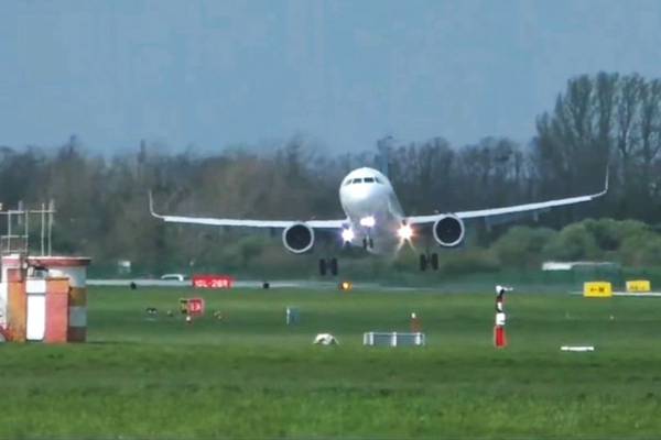 Dramatic footage shows Aer Lingus jet attempting to land in high winds