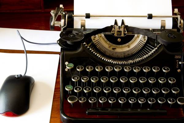 Derek Mahon: I chose the typewriter over the internet