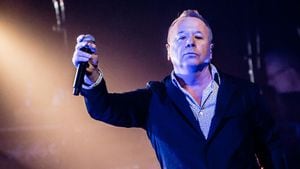 Simple Minds' Jim Kerr On The Band's 40-Year Career, And The Unlikely Story  Of 'Don't You (Forget About Me)