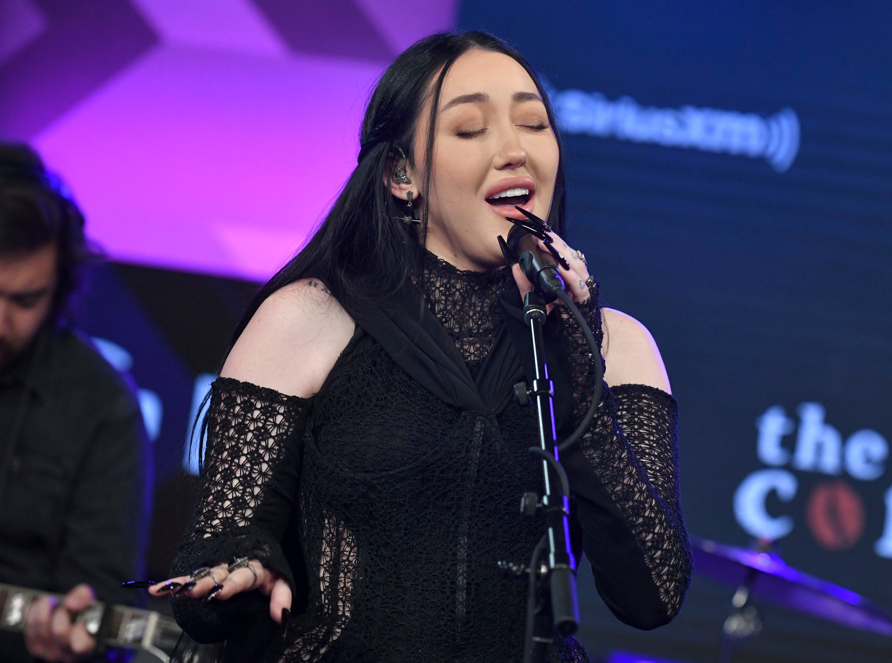 know more noah cyrus