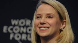 Investors tell Yahoo: cut 9,000  of  your 10,700 staff