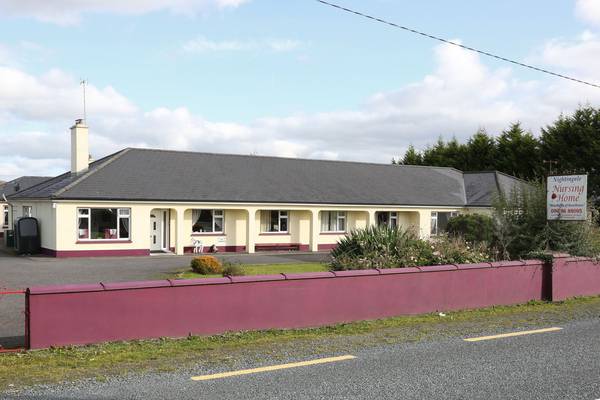 Emergency staff drafted into nursing home at centre of Covid-19 crisis
