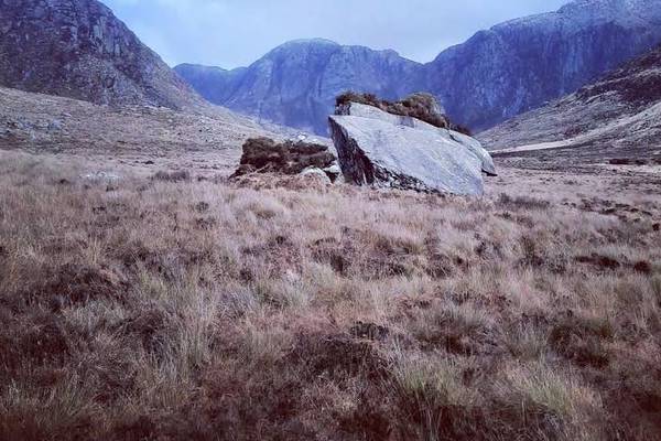 Man dies after fall while hiking in Co Donegal