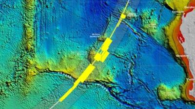 MH370 wreckage: Australia examines area for debris search