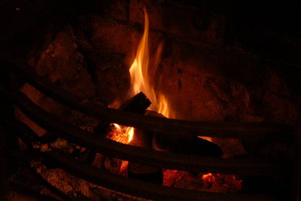 A real turf fire, the stuff of dreams for any Irish person far from home