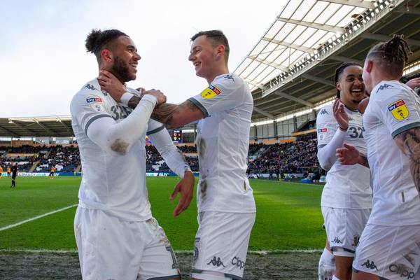 Leeds make light work of Hull to keep promotion drive on track