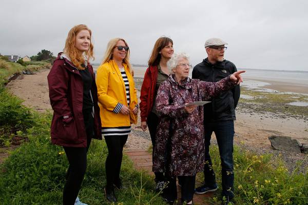 Artists to capture the dramatic effect of erosion on Portrane beach