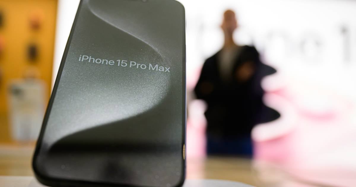 Des milliers de clients Apple se plaignent de la surchauffe des derniers modèles d’iPhone – The Irish Times