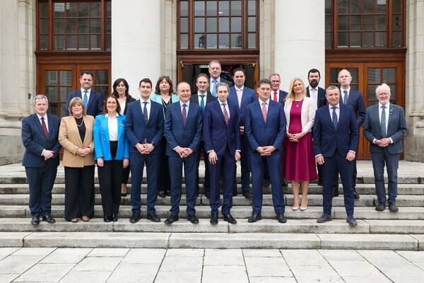 Who are the new junior ministers in Simon Harris’ Cabinet?