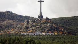 Catholic cross purge deepens Spain’s culture war
