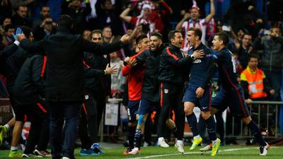 Valiant Atletico Madrid stun Barcelona to advance