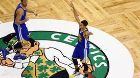 Golden State Warriors edge past Boston Celtics to go 24-0