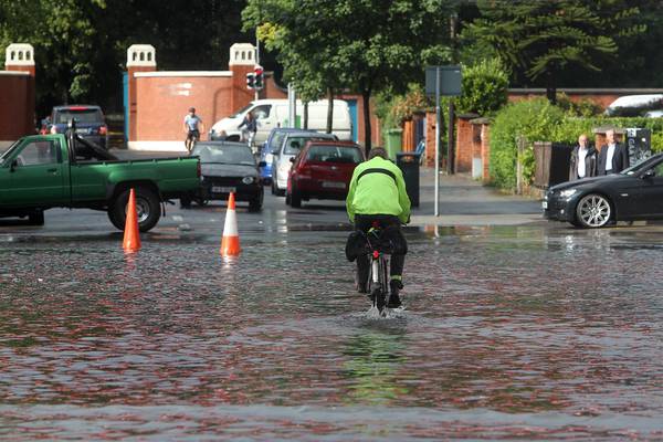 Met Éireann issues yellow rain alert and warns of flooding