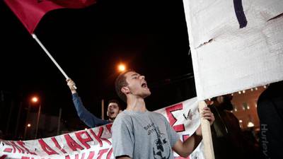 Greek government survives confidence vote