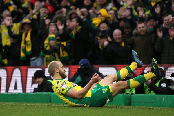 Norwich dominate East Anglian derby to knock Leeds off top