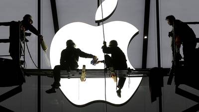 Apple expected to announce sharp fall in iPhone sales