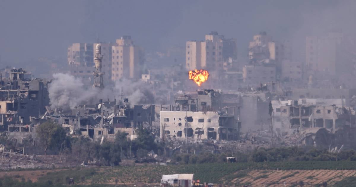 Израильская армия заявляет, что ее войска вошли в северную часть Газы ночью, когда бомбардировки усилились — The Irish Times