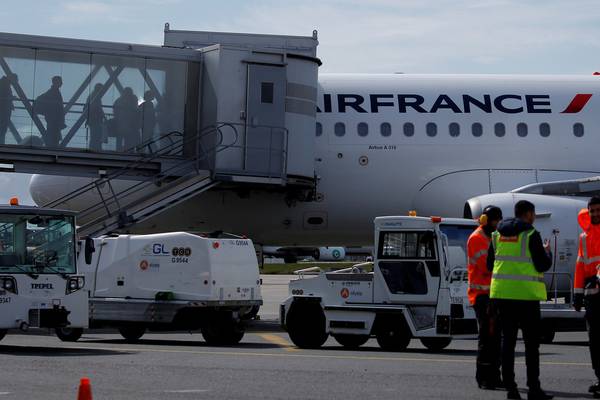 Air France to cut 465 jobs in bid to stem losses