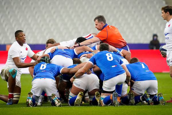 Referee Nigel Owens calls time on internationals after reaching century mark