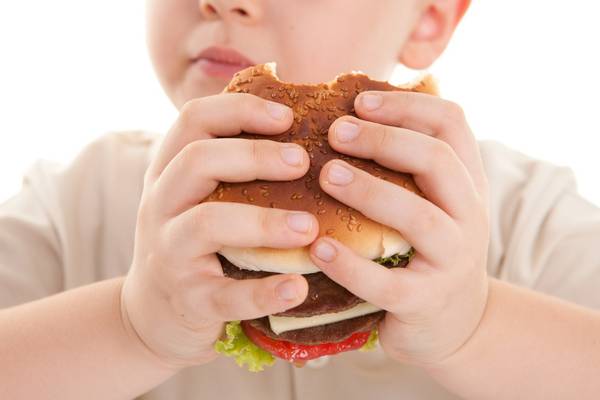 Child obesity report calls for a ban on new fast food restaurants near schools