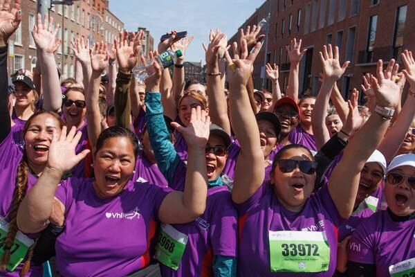 Women’s mini marathon under way in Dublin as more than 20,000 take part