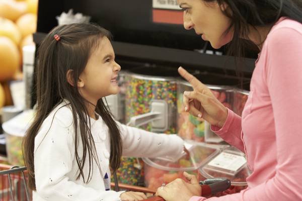 How can I stop my 4-year-old throwing tantrums in shops?