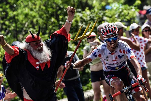 Tour de France may go ahead without roadside spectators