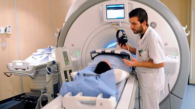 Most neurology patients wait over a year for MRI, report claims