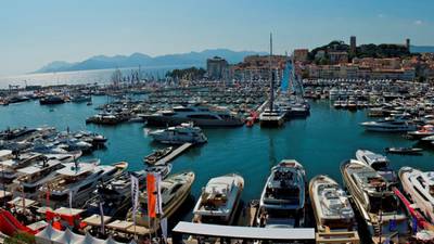 Rock the boat in Cannes